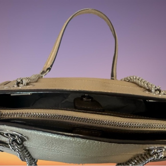 Coach purse - Picture 8 of 10